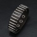 Pulsera ancha de cuero para hombre estilo punk con tachuelas de bala y cierre a presión - Café oscuro