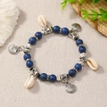 Bracelet océan bohème avec des perles bleu foncé mates et des coquillages blancs naturels - Bleu Royal