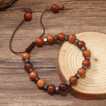 Bracelet de surf minimaliste avec perles en bois rougeâtres et accents en hématite - Bois Cylindrique Brun Profond