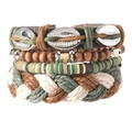 Dettaglio del set di bracciali boho con pelle, perline di legno e trame di corde intrecciate - Stile 3 Conchiglia Tubo di Metallo