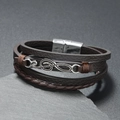 Bracciale multistrato da uomo in pelle marrone con chiave di violino d'argento e chiusura - caffè