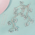 Vista macro del copricapo da sposa con foglie di strass argento e forcine per capelli incluse - Stile a 13 Rami / Argento