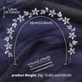 Detailansicht des Braut-Stirnbands mit 32cm Länge und silbernen Strass-Blumenmustern - Blütencluster-Stil (HS-J7386S)