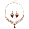 Detail von goldfarbenem Schmuckset mit roten Strasssteinen und Tropfenhalskette - Stil Mit Halben Roten Diamanten (NS-J6503GHRED)