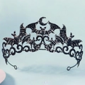 Corona gótica de murciélago con media luna y diamantes oscuros para fiesta de Halloween - Negro (TS-J3423GMBLK)