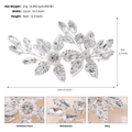 Dettaglio del fermaglio per capelli sposa con foglie di strass e perle di 11cm x 6cm - Argento