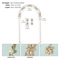 Dettaglio delle dimensioni e della trama di strass del set di catenine per capelli sposa - Set Cerchietto e Orecchini Oro (HS-J7249G)