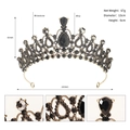 Detailansicht der Vintage-Krone mit schwarzen Strasssteinen und Größenabmessungen - Antikgold