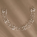 Vigne de cheveux de mariée avec fil d'argent, perles blanches et cristaux facettés clairs - Style Floral Perle Argenté (HS-J6927S)