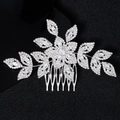 Elegante pettine per capelli a fiore argento con cristalli per acconciature da sposa - Stile Argento (HS-J6402)