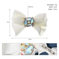Dettagli del fiocco in raso bianco con strass colorati e dimensioni della clip a molla - Fiocco Bianco (HS-J6557)
