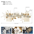 Dettaglio macro del pettine da sposa fatto a mano con fiori in ceramica e perle finte - Oro
