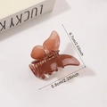 Molla per capelli a farfalla marrone ambra traslucida, misure 6,7 cm x 5,8 cm - Marrone