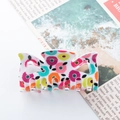 Pince à cheveux rectangulaire à motif floral coloré sur fond de magazine vintage - Floral Vintage Coloré (C5-2-5)