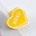 Pince à cheveux jaune en forme de cœur avec lettrage XOXO blanc pour femme - Jaune (XOXO)