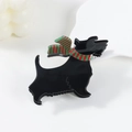 Schattige zwarte Schotse Terrier haarklem met feestelijke rood en groen gestreepte sjaal - [zwarte Hond] C16-2-15