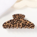 Klassische Vintage Haarklammer mit Leopardenmuster aus hochwertigem Acryl-Material - Leopard-Muster Halbmond Stil
