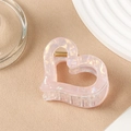 Pince à cheveux rose en forme de cœur avec finition nacrée et reflets irisés - Rose pêche (C15-1-1)