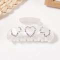 Elegante molletta per capelli bianco perla con cuore di strass e finitura cangiante - Stile Cuore Marmorizzato Bianco Ghiaccio (C3-1-24)