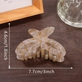 Hohle Schmetterlings-Haarklammer in Beige-Perlmutt-Marmor-Optik, 7,7 cm Länge - Milchkaffee