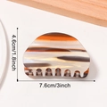 Pinza per capelli a semicerchio motivo marmo marrone, 7,6cm x 4,6cm circa - Tramonto al Caramello