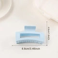 Pince à cheveux carrée bleu clair mat au design évidé minimaliste, taille 8,8 cm - 8.8cm (Moyen) / Bleu ciel