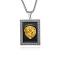 Collana da uomo con pendente testa di leone, catena d'argento e cornice con motivo greco - Pendente Bicolore Oro Con Catena