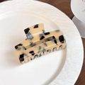 Classic rectangle acetate hair claw clip with yellow and black tortoiseshell leopard pattern - Rectangle / Beige Tortoise (Rectangular Style)