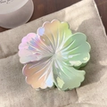 Pince à cheveux fleur avec dégradé irisé coloré et finition nacrée pour coiffure - Vert Métallique