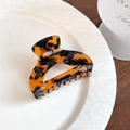 French tortoise shell hair claw clip with amber and black pattern in a semi-round shape - Semi-circle / Brown Tortoise (Semi-circular Style)