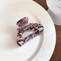 French leopard print hair claw clip made of tortoiseshell acetate in semi-circle shape - Leopard (Semi-circular Style)