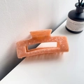 Grande pince à cheveux en acétate rose marbré avec design rectangulaire évidé - 10.5cm / Rose Gemme