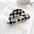 Classic checkered hair claw clip in cream and black finish with acetate texture - Hollow Triangle