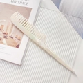Perlmuttweißer Acetat-Stielkamm mit feinen Zinken für professionelles Haarstyling und Scheitel - Meerjungfrau Weiß