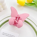 Pince à cheveux papillon rose mat pour femme dans un cadre esthétique et très élégant - Rose Clair 5.5cm