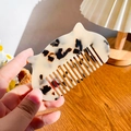 Chic cat-shaped acetate hair comb featuring vintage tortoise shell leopard pattern - Beige Tortoise Shell
