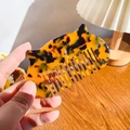 Vintage tortoiseshell cat ear hair comb made of acetate with anti-static teeth - Coffee Tortoise Shell