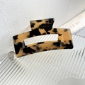 Elegant tortoise shell pattern rectangle hair claw clip with glossy finish for women - Square Style - Beige Tortoiseshell