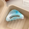 Pinza para el cabello con patrón de mármol azul y blanco y diseño de triángulo hueco - Triángulo Hueco Azul Cielo