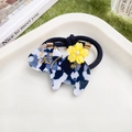 Elastico per capelli a gatto in marmo blu con fiore giallo e perla su piatto bianco - Grigio Nero Bianco 6cm