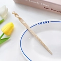 Acetate hair stick with amber cream marble pattern and spiral twist design - Moon White / 17.5cm