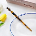 Minimalist tortoiseshell acetate hair pin with spiral twist design for women's hair styling - Coffee Tortoise Shell / 17.5cm