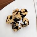 French vintage leopard print flower hair claw clip in amber tortoiseshell pattern - Beige Tortoise Shell