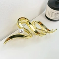 Golden wavy metal hair claw clip with large white pearl accent for elegant styling - Gold 12CM