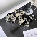 Fashionable large wavy hair claw clip with black and white acetate tortoiseshell pattern - M-Shaped Beige Leopard / 9cm
