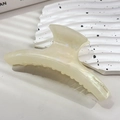 Große Haarklammer in Creme-Perlmutt-Optik mit goldener Aufschrift Barrette La France - Irisierend 11.5CM