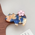 Pinza para pelo de gato en acetato azul jaspeado con flor de cerezo y perla fina - Azul Café / 6cm