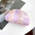 Medium hair claw clip featuring a purple and orange marbled acetate texture - 8cm / Yellow & Purple
