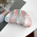 Minimalist marble striped hair claw in pink and mint green acetate finish - 8cm / Pale Blue