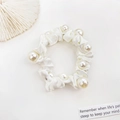 Coletero elegante de satén blanco decorado con perlas artificiales para peinados retro - 6.5cm / Blanco